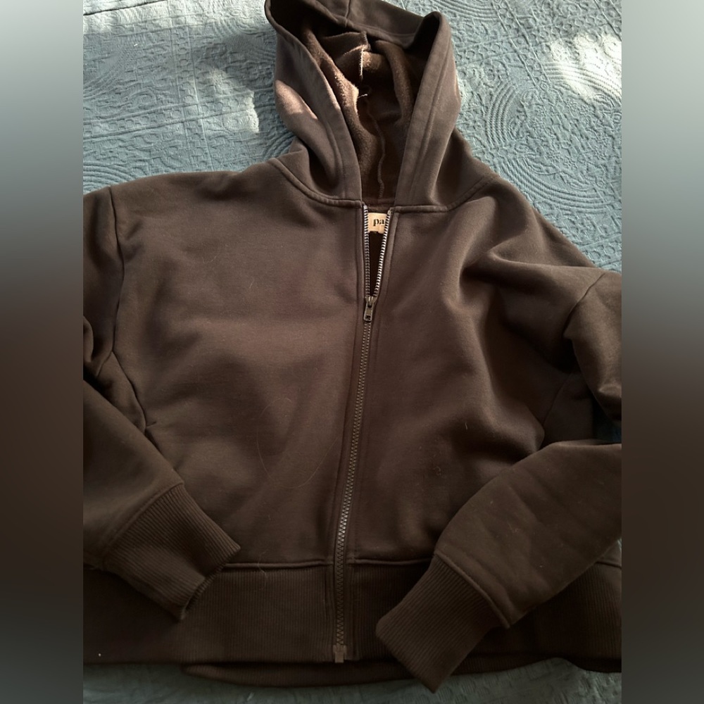 New without tags cropped hoodie